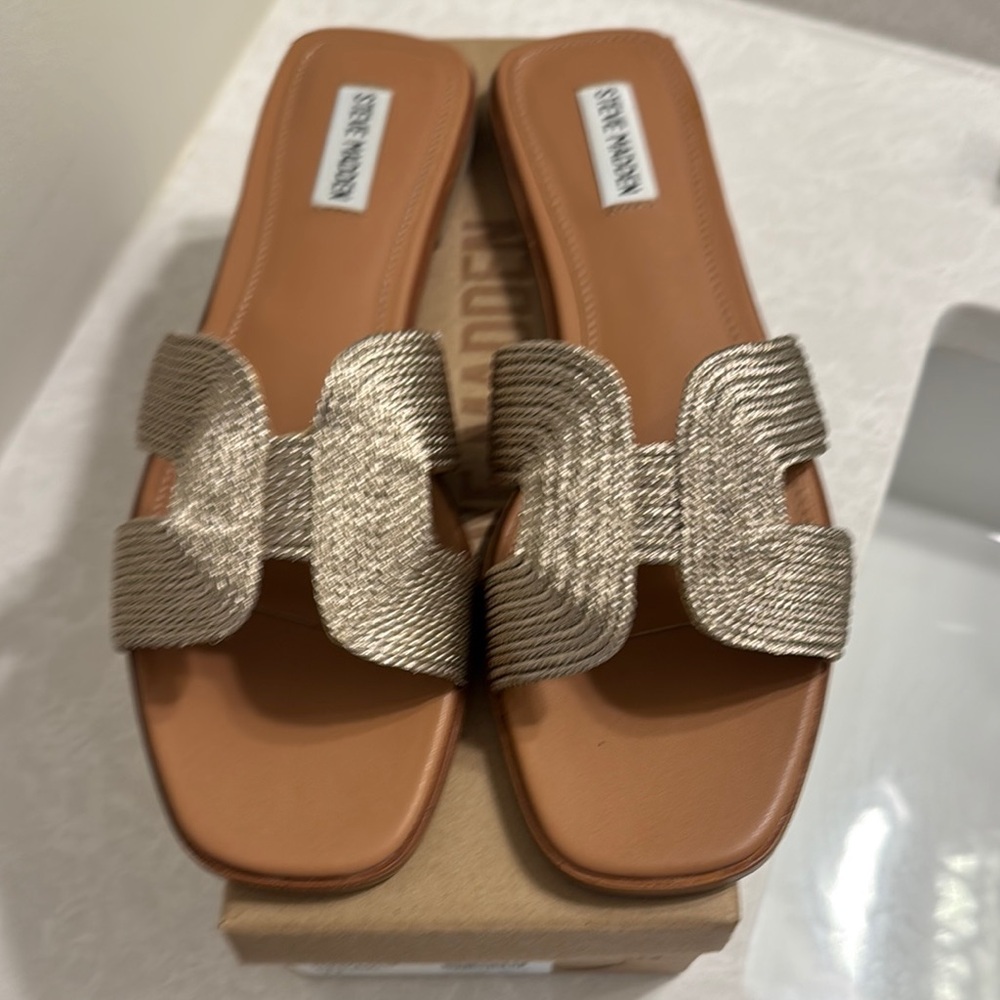 Steve Madden Women's Tan and Gold Slide Sandals
